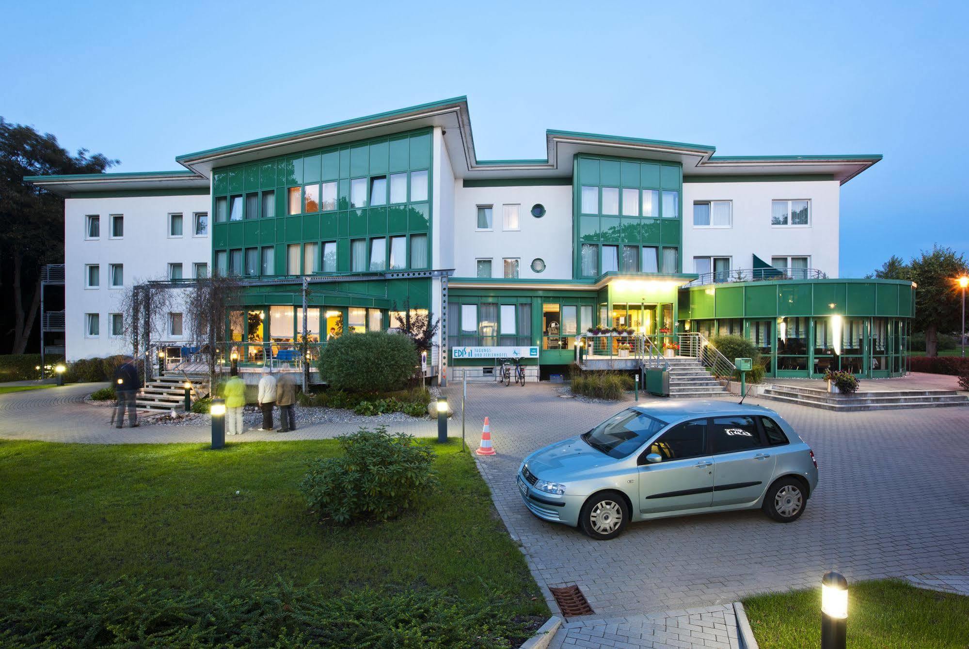 Parkhotel IV Jahreszeiten Ostseebad Kühlungsborn Exterior foto